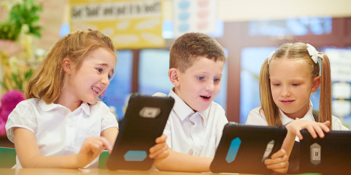 El Reto de la Digitalización de las Aulas: Un Análisis Profundo desde la Perspectiva de la Psicología Cognitiva